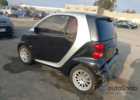 2013 Smart Fortwo Passion from USA, damaged, VIN WMEEJ3BAXDK686327
